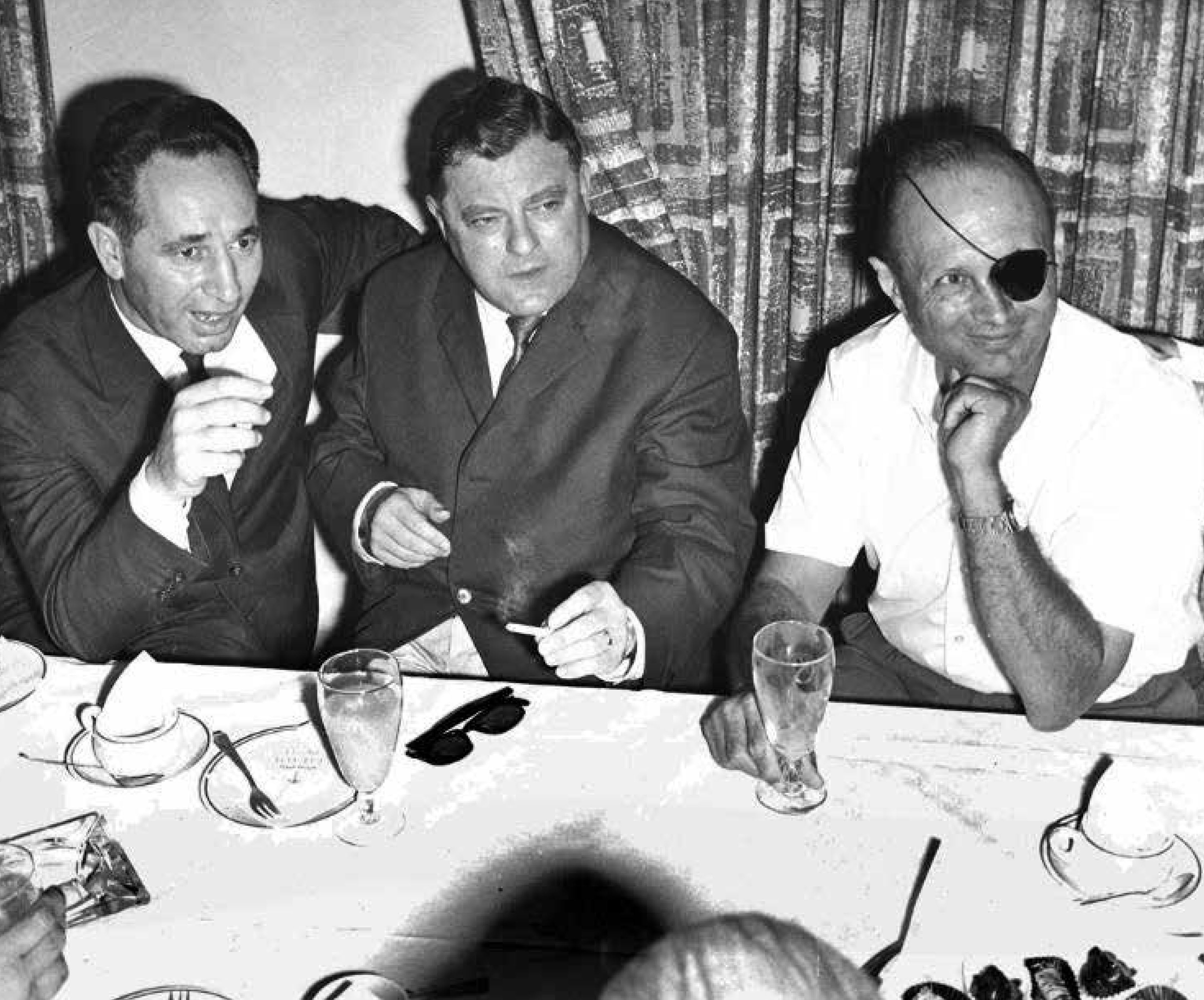 Shimon Peres, Franz Josef Strauß und Moshe Dayan